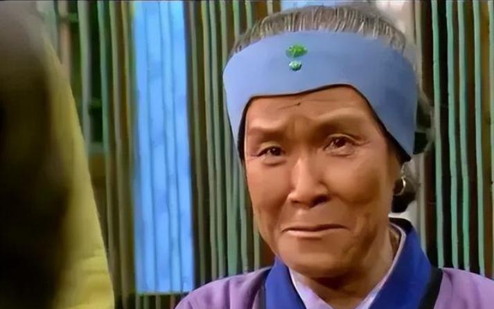 古时，一个25岁的光棍买回了60岁老太婆当媳妇，新婚当晚，老太宽衣解带，可光棍却