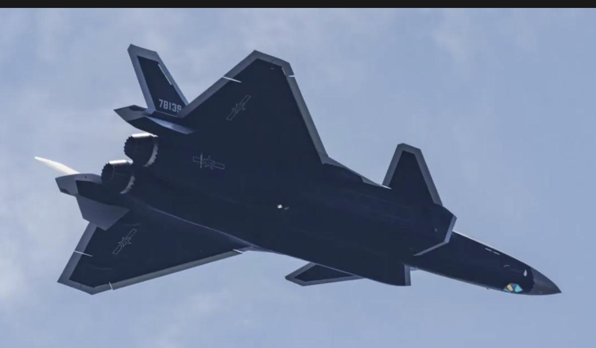 美国要彻底绝望了！歼-20生产超300架已宣告停产，理由居然是：已经落后美媒