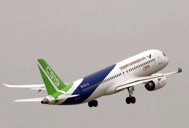 这回中国商飞是真正站起来了，波音和空客恐怕也没料到：原以为卡住欧美适航认证，就能