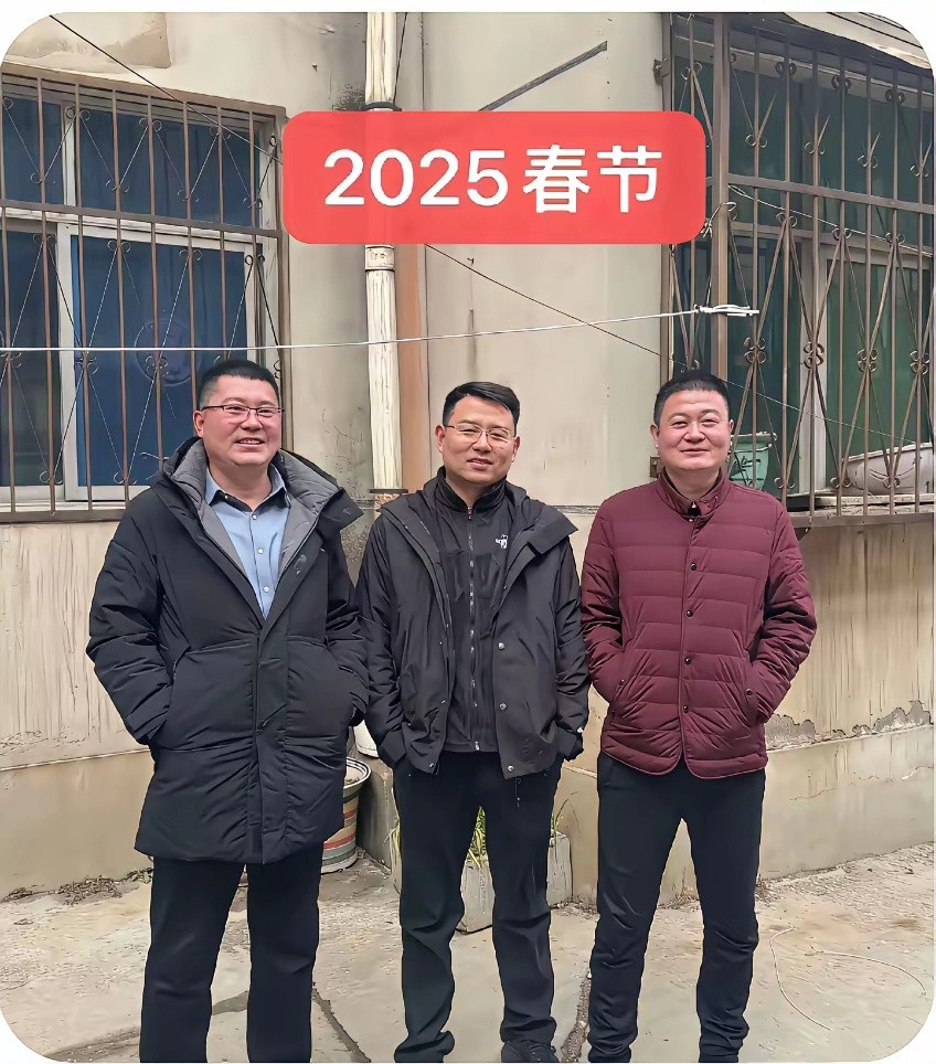 同样的三个人，同一个地方，时隔十四年