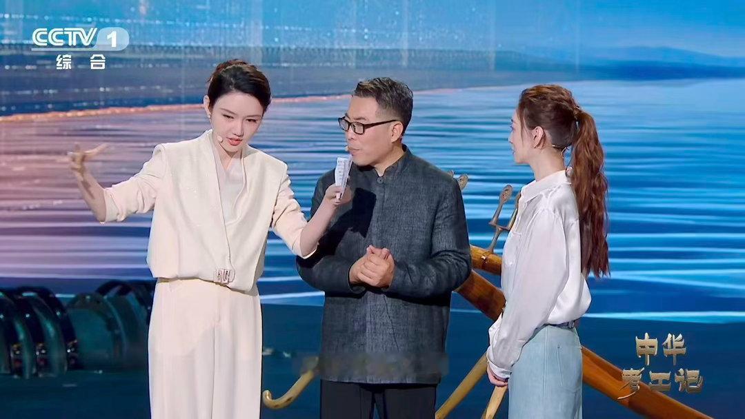 李小冉版我的眼睛就是尺李小冉这句我的眼睛就是尺真的自带喜感，她说的时候那个眼神