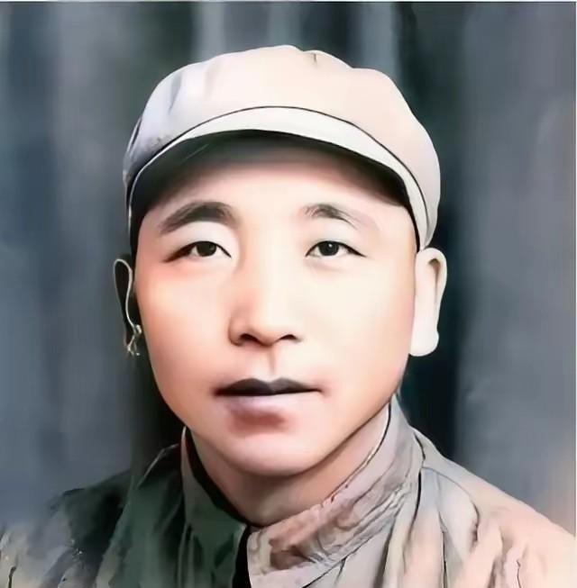 1931年，徐向前骑马经过一堆尸体，这时，他发现一具尸体动了一下，就让人把他救起