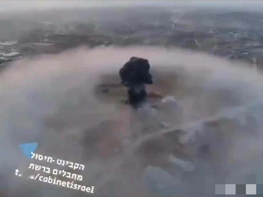 以色列真是太没人性了以色列国防军近日对加沙地带东部发起大规模轰炸，使用高威力