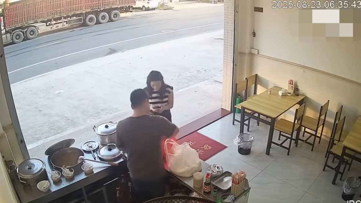 广东早餐店老板16年后遇初恋，俩人都是单身，这就定了年底结婚你们敢信吗？广东有