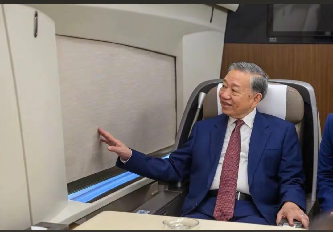 越南非常想建设南北高铁，一到中国来立马体验中国高铁！此前越南一直想建设河内至