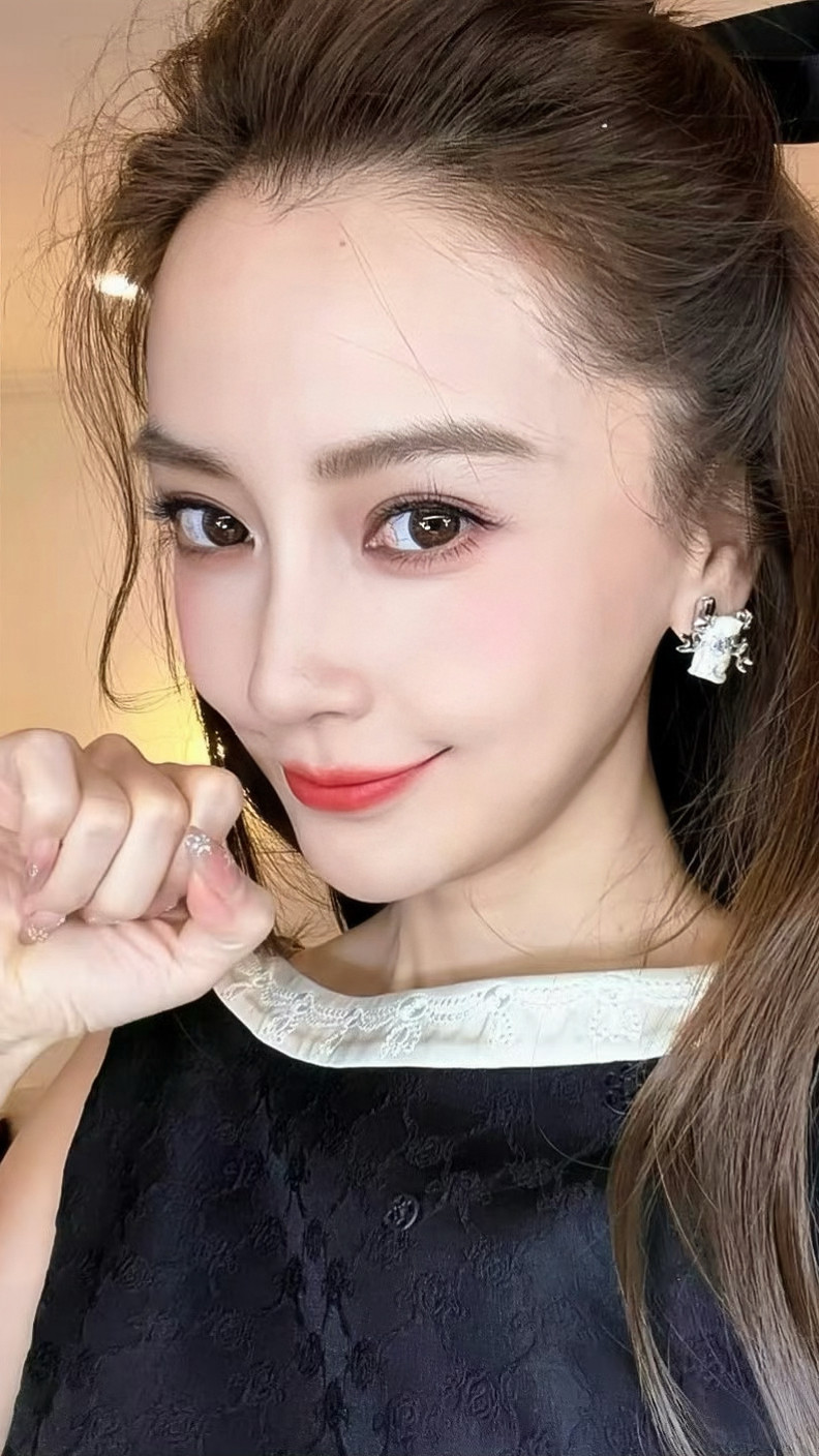Angelababyx怼脸自拍～超级大美女