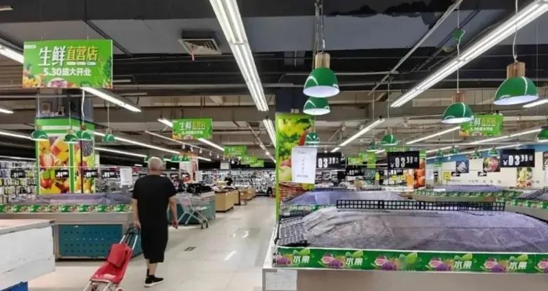 【人人乐退市倒计时：超市界活化石的“最后一哆嗦”】曾与沃尔玛、家乐福正面刚的深