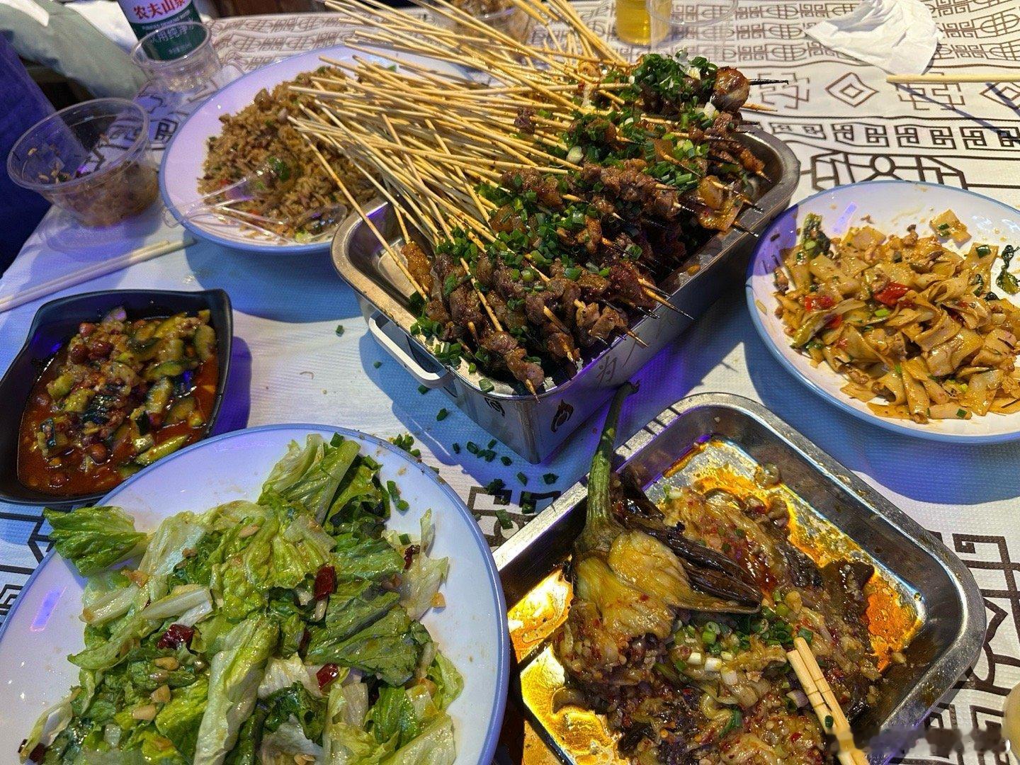 正宗的湘西小串。湘西