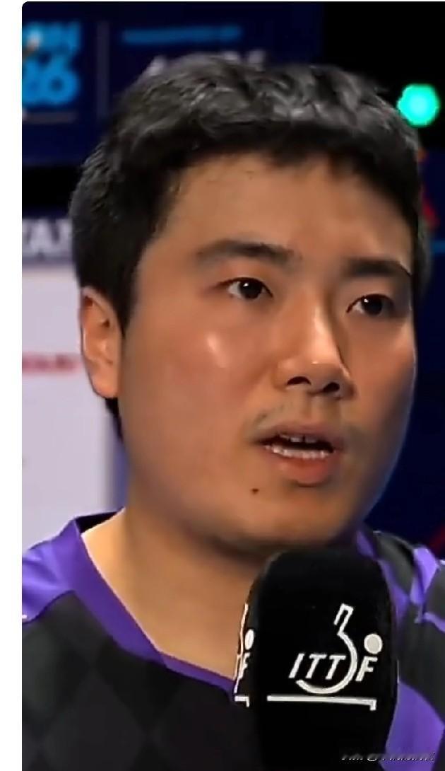赛后梁靖崑采访整场比赛大胖太不容易第三盘直接0-2落后硬生生让二追三逆转赢