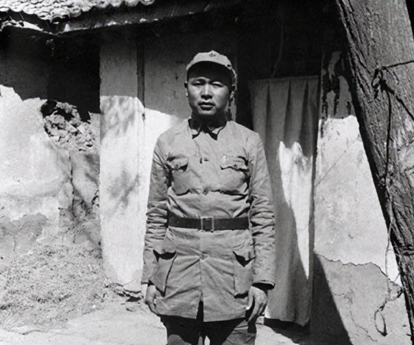 1969年中央开会，徐海东重病不能参会，毛主席坚持：他一定要来“1969年4月