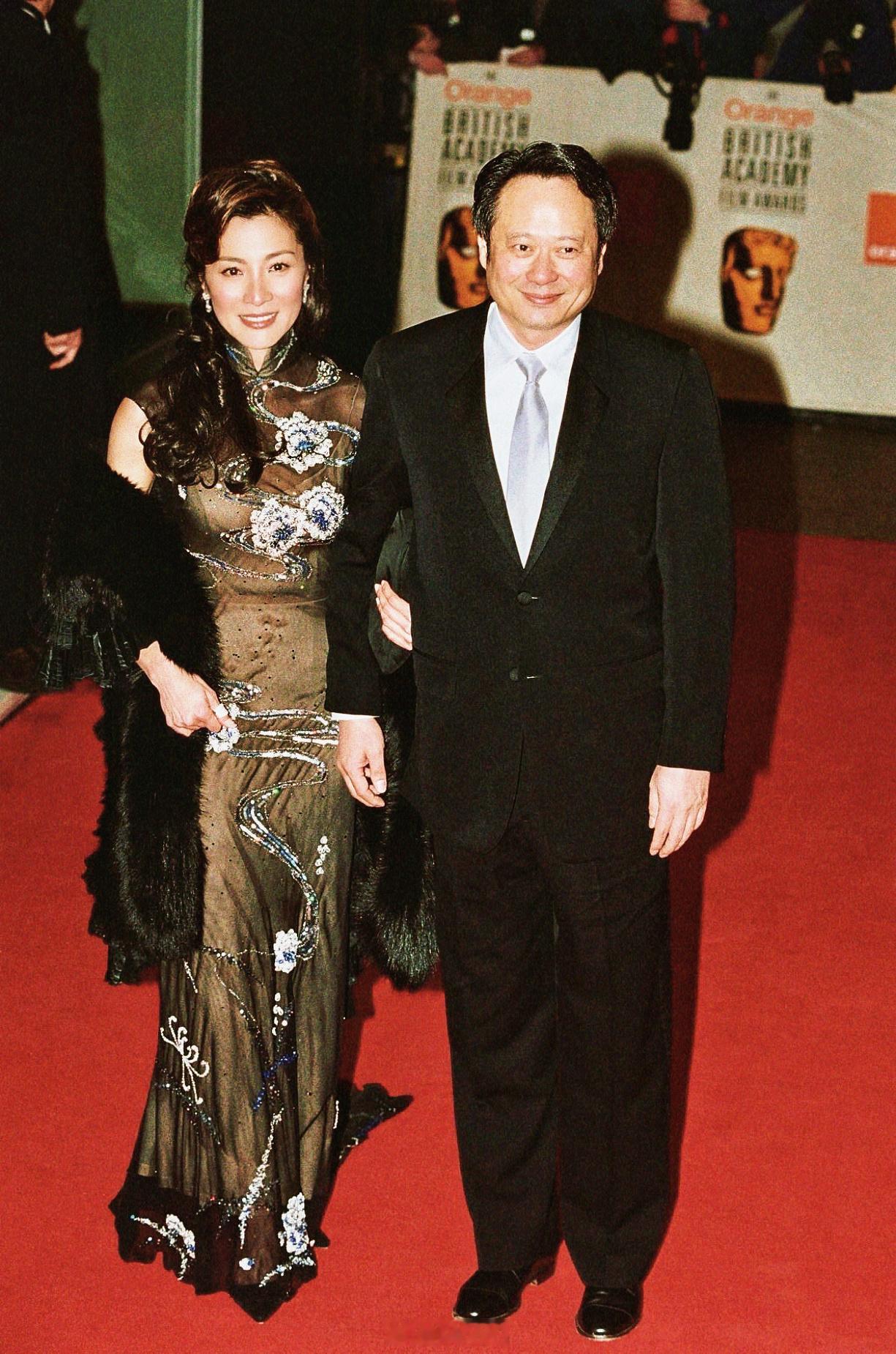 电影旧相簿子2001年，李安导演与杨紫琼出席第54届“英国奥斯卡”英国电影学院