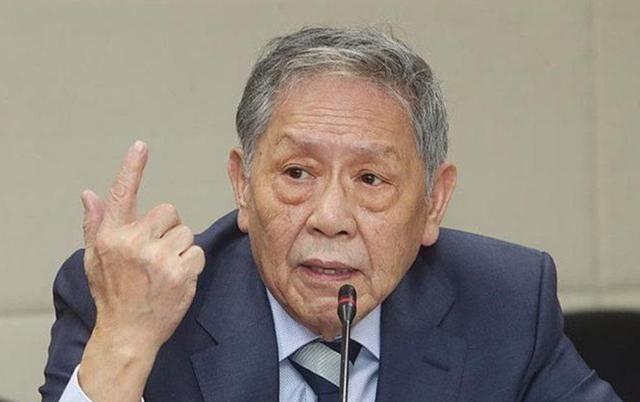 以前我看不懂，如今才明白大陆的布局有多深！台军退将曾一针见血指出：现在的情况，美