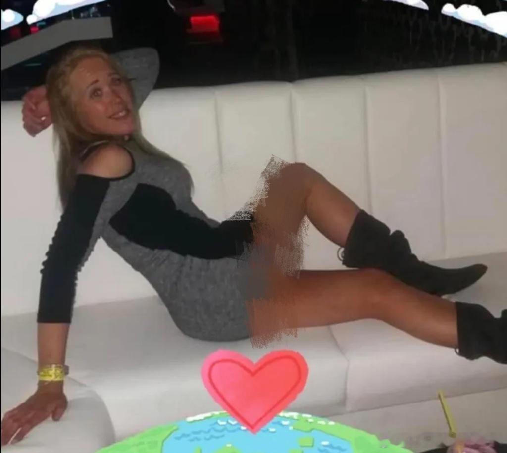 这位现年38岁的英国大姐最近出名了，诬告强奸被拆穿，直接被判两年监禁。现在推特上