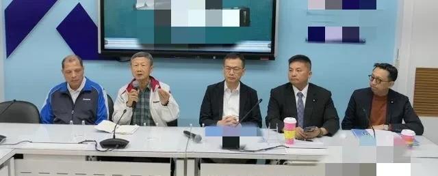 国民党团今天召开记者会，痛批台湾省选委会决议驳回立法机构三读通过国民党推动的反废