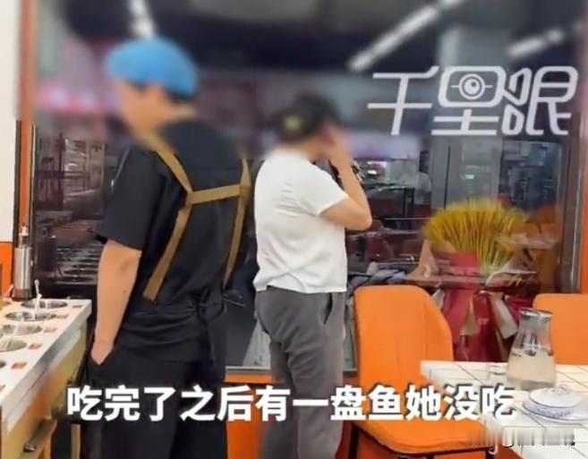 7月19日，江苏一饭店，女子吃不完想打包，老板不让。她气得立马拨打1231