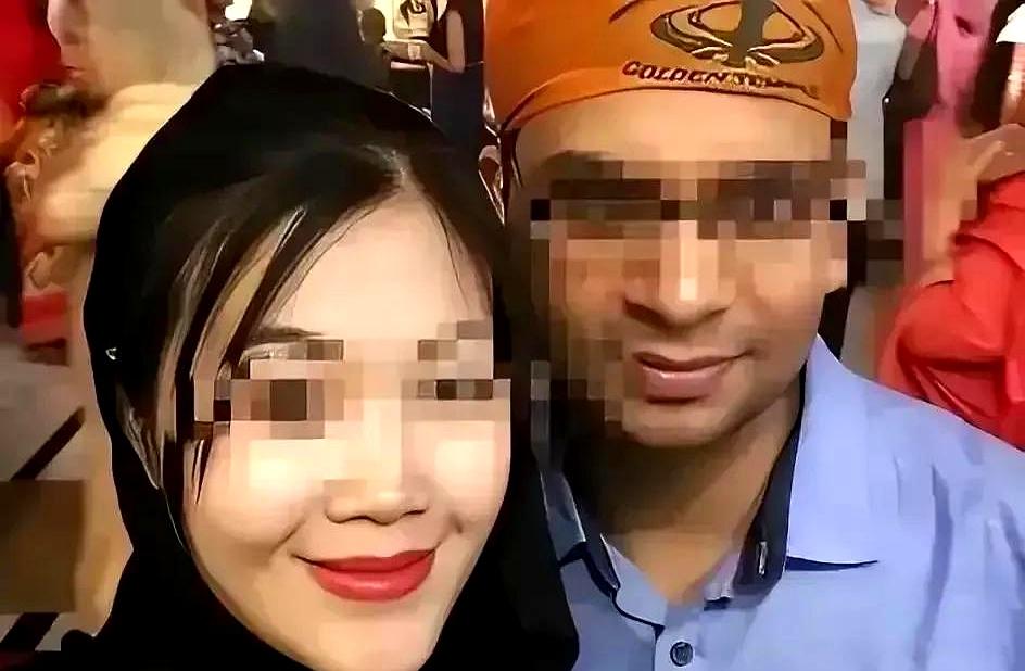 饭桌上的杯子还在颤时，江苏一位老父亲抬手拍桌。28岁的林薇，从上海外企带回印度
