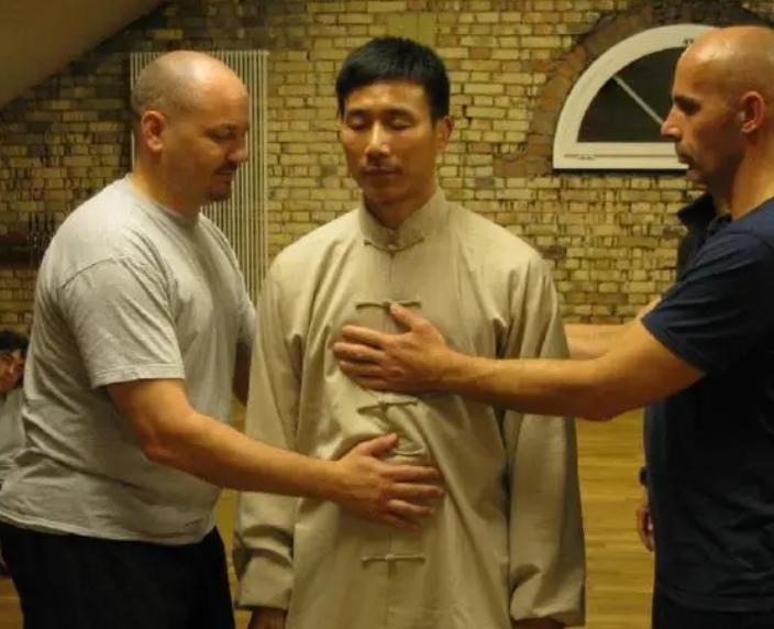 气沉丹田只是入门！3个进阶练法，让丹田“活”起来，功力翻倍练了半