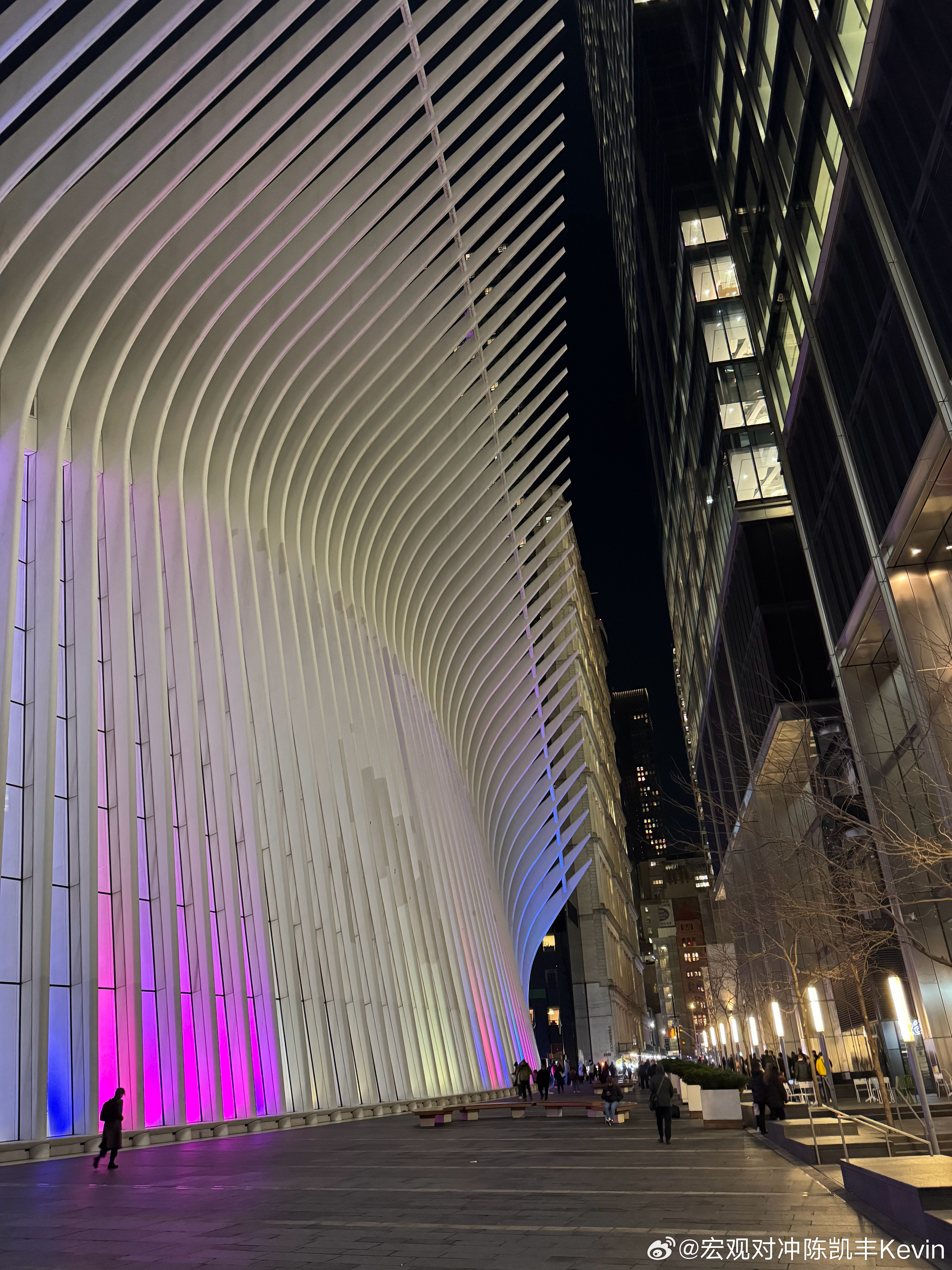 加密货币市场崩盘近几周和几天来，加密货币市场急剧下跌，总市值较10月初的峰值下跌