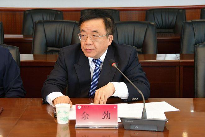 安康学院这次领导班子调整，信息量真不小！该校的书记、校长两位一把手同时卸任，