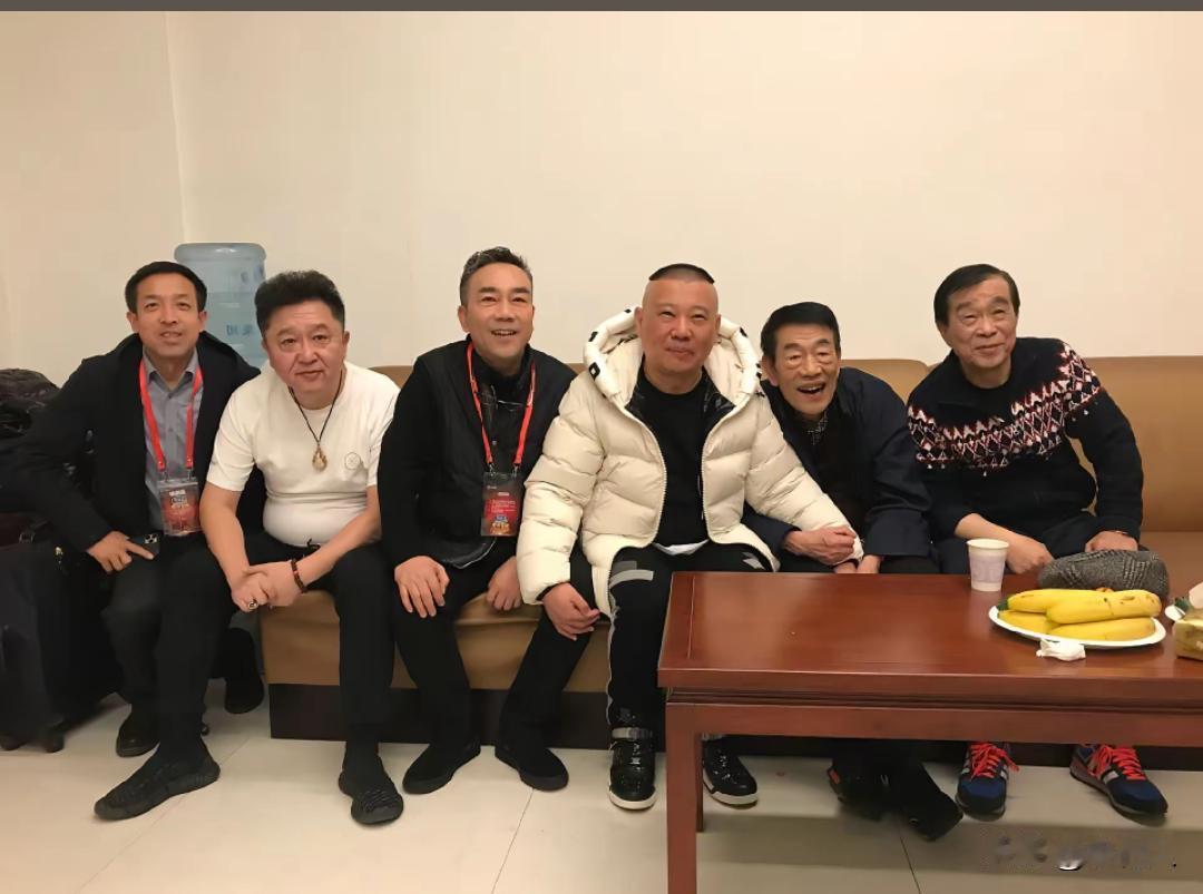 郭德纲当初没让杨议加入德云社，是老郭一辈子做的最正确的决定。要不然就成了农夫与蛇
