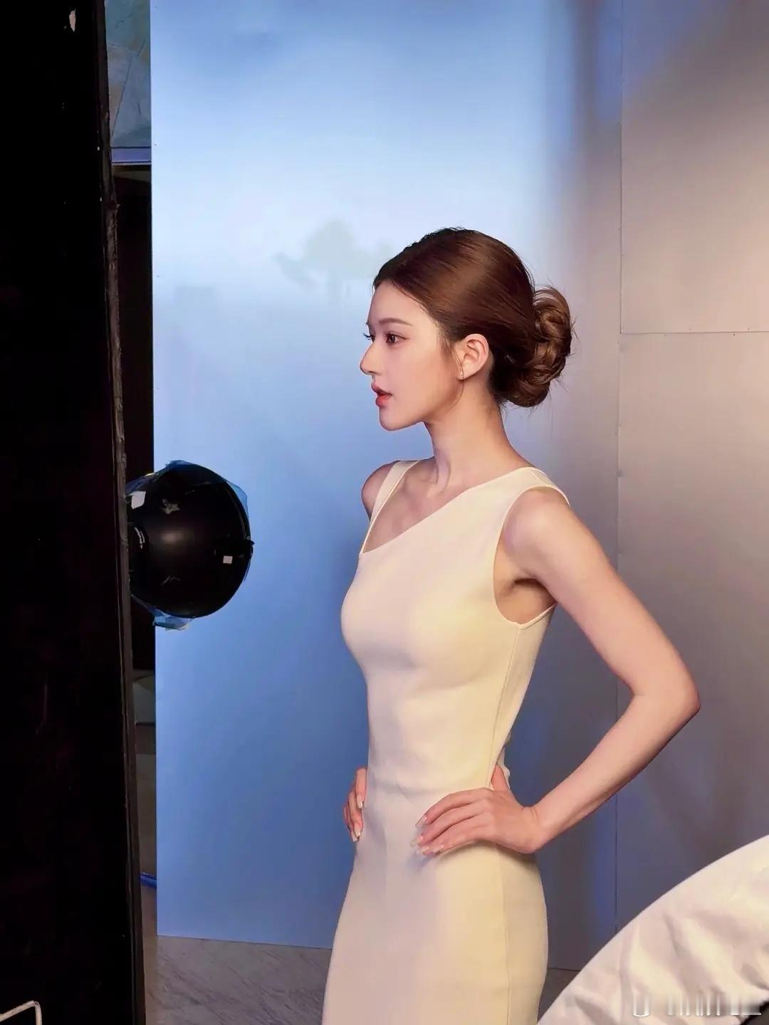 哇这是赵露思近期最好看的一次造型