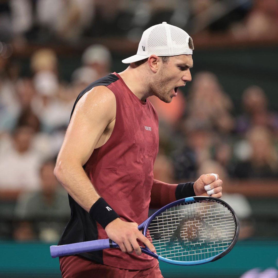 IW卫冕冠军德雷珀上演复出后代表作，苦战2小时35分钟淘汰德约进入8强。德雷珀因