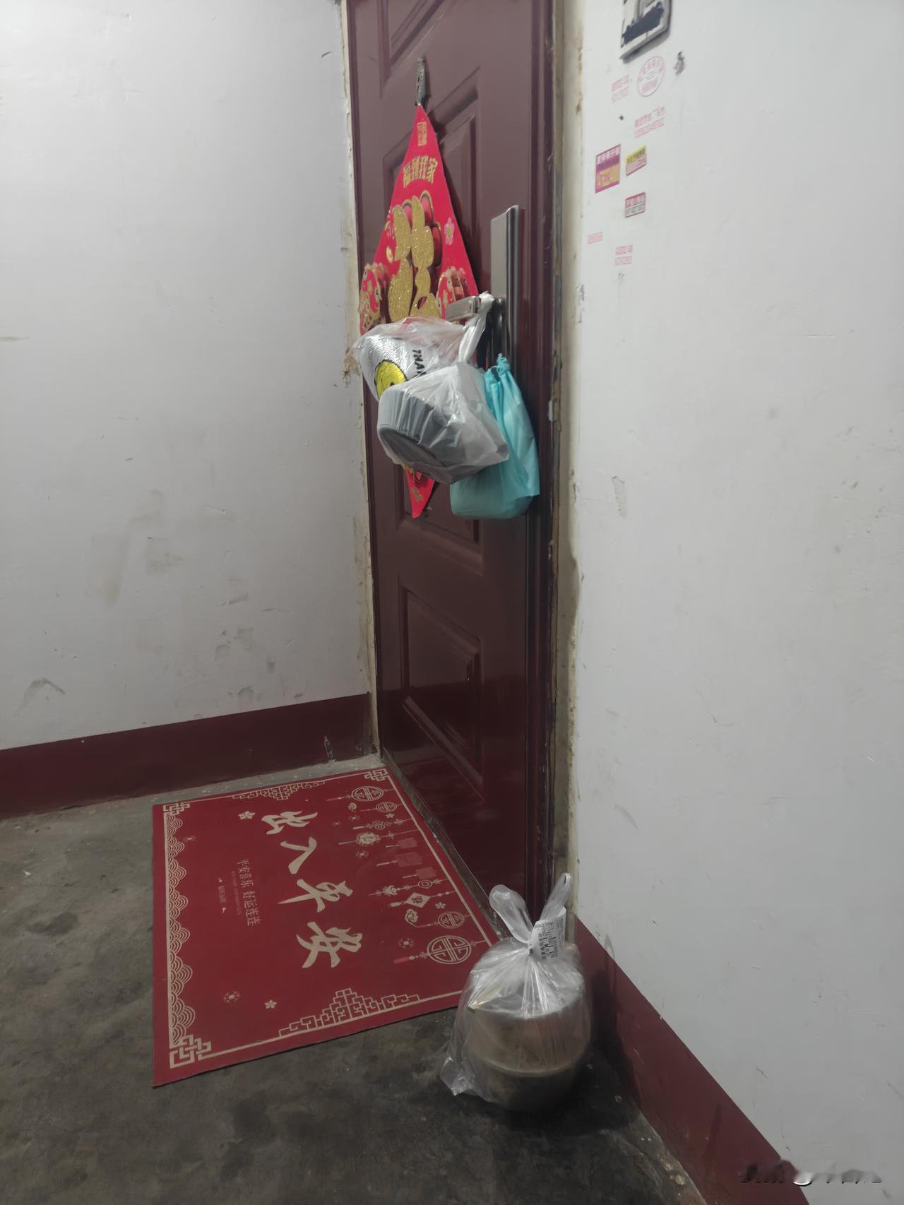 不知道你有什么高兴的，7:43下单，7:44出餐，7:48送到。你夸我一