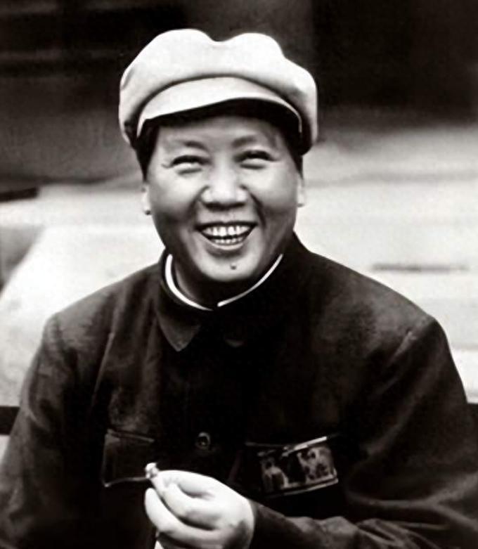 1952年，毛主席到殷墟，问：纣王墓在哪？安阳地方官颇感难以回答“纣王墓究竟