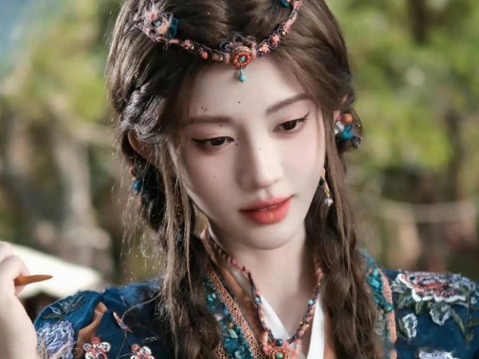 鞠婧祎路透图，什么时候能放弃龙须刘海