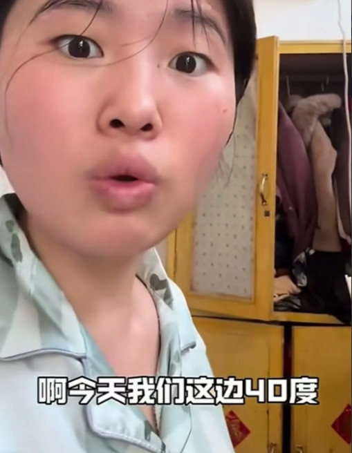 “笑不活了！”山东，因为天气太热，女儿想打开空调凉快凉快。没想到爸妈死活不松口，