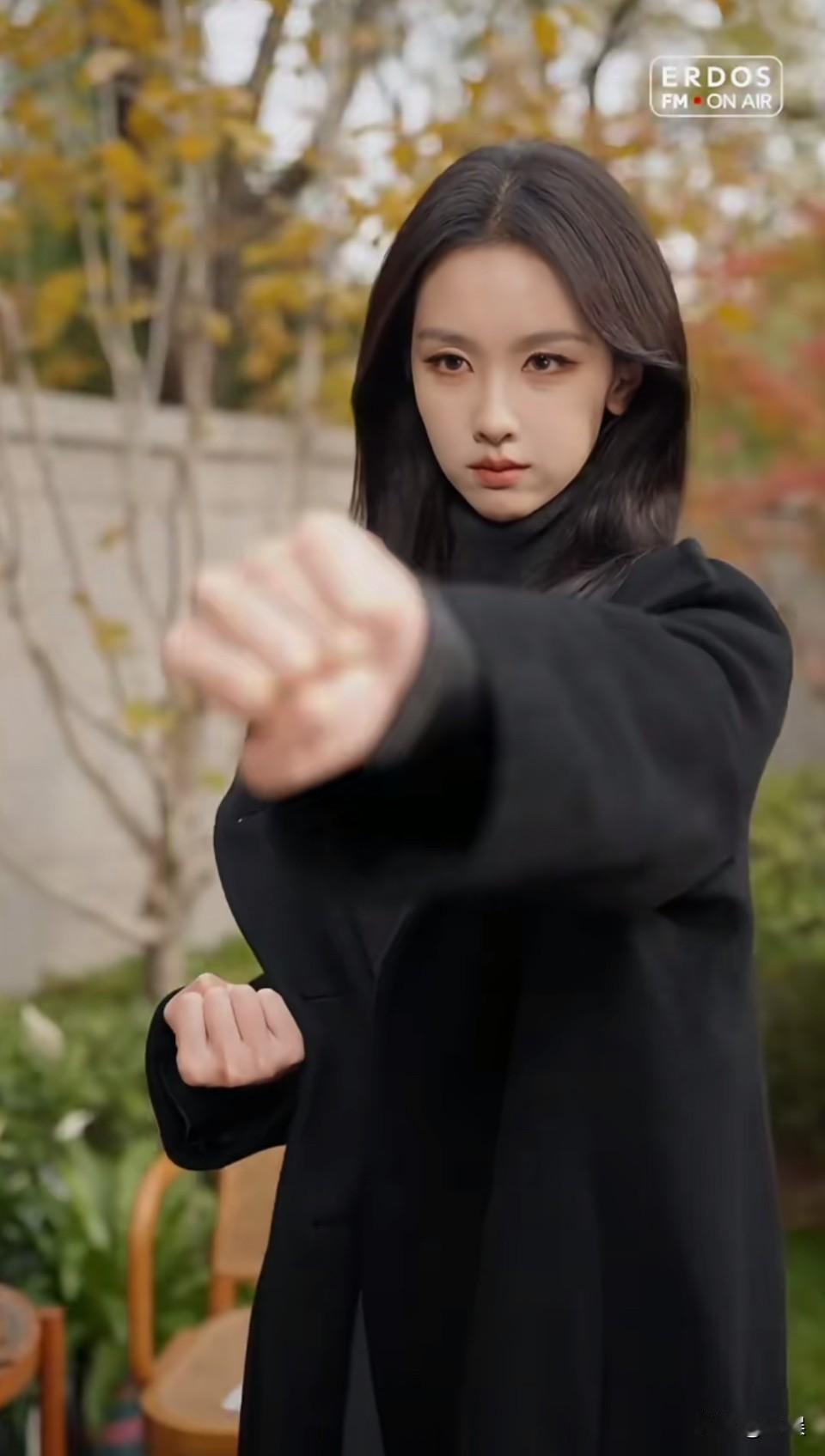 陈嘟灵突然打起拳来了！？宗门大师姐陈都灵！！但是嘟打八段锦打的好像真的会武功