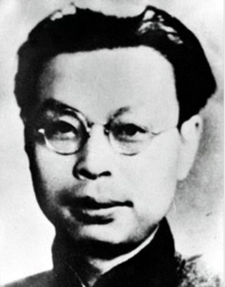 上海解放才第三天，李克农就给陈毅发密电！下死命令：不惜一切代价，必须找到一个叫李