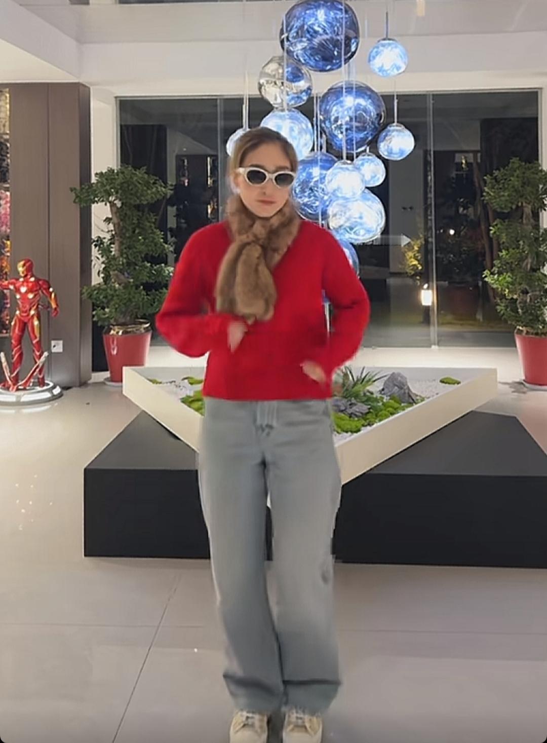 女运动员退役后的穿搭，也都不喜欢露的。她们的穿搭审美，跟很多同龄女子还是不一样的