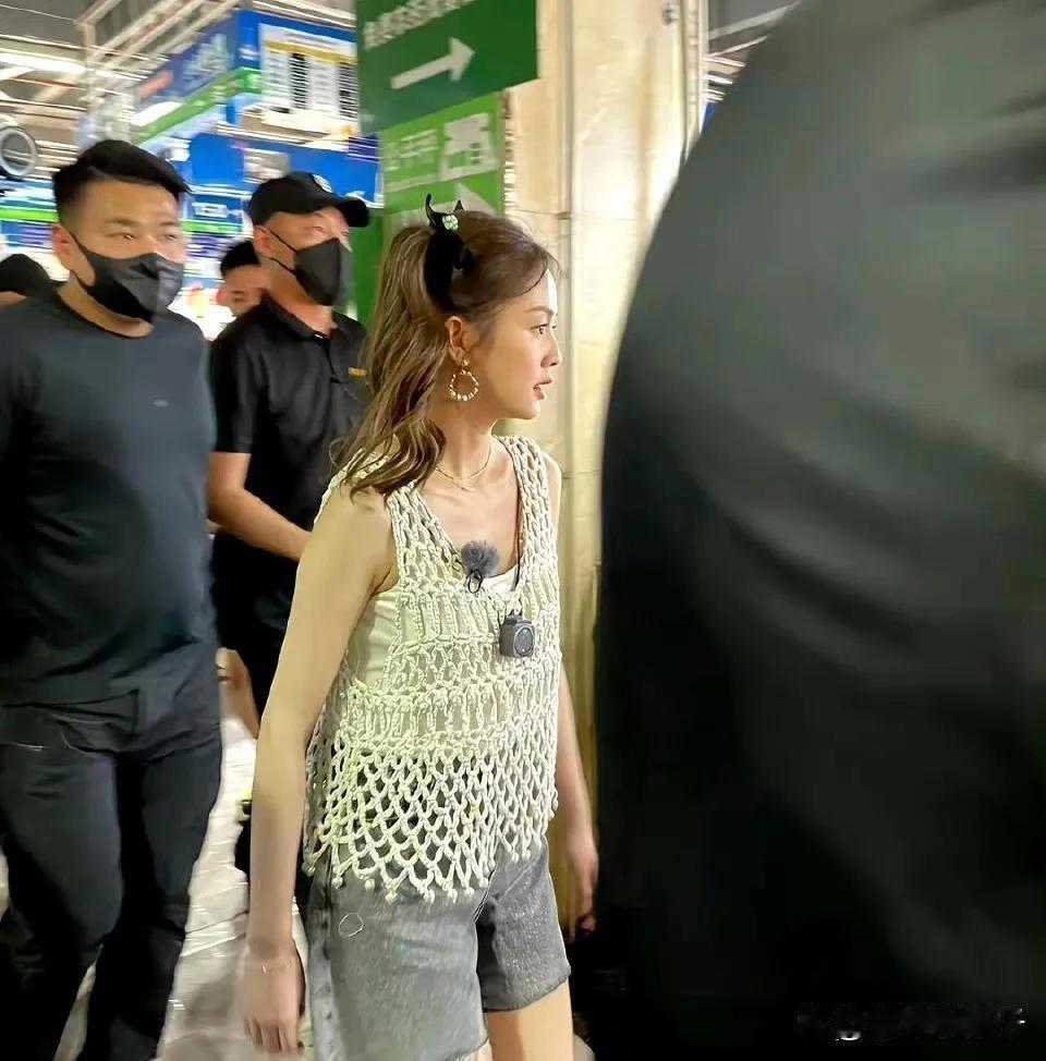 路人镜头里的白鹿，你觉着美不？