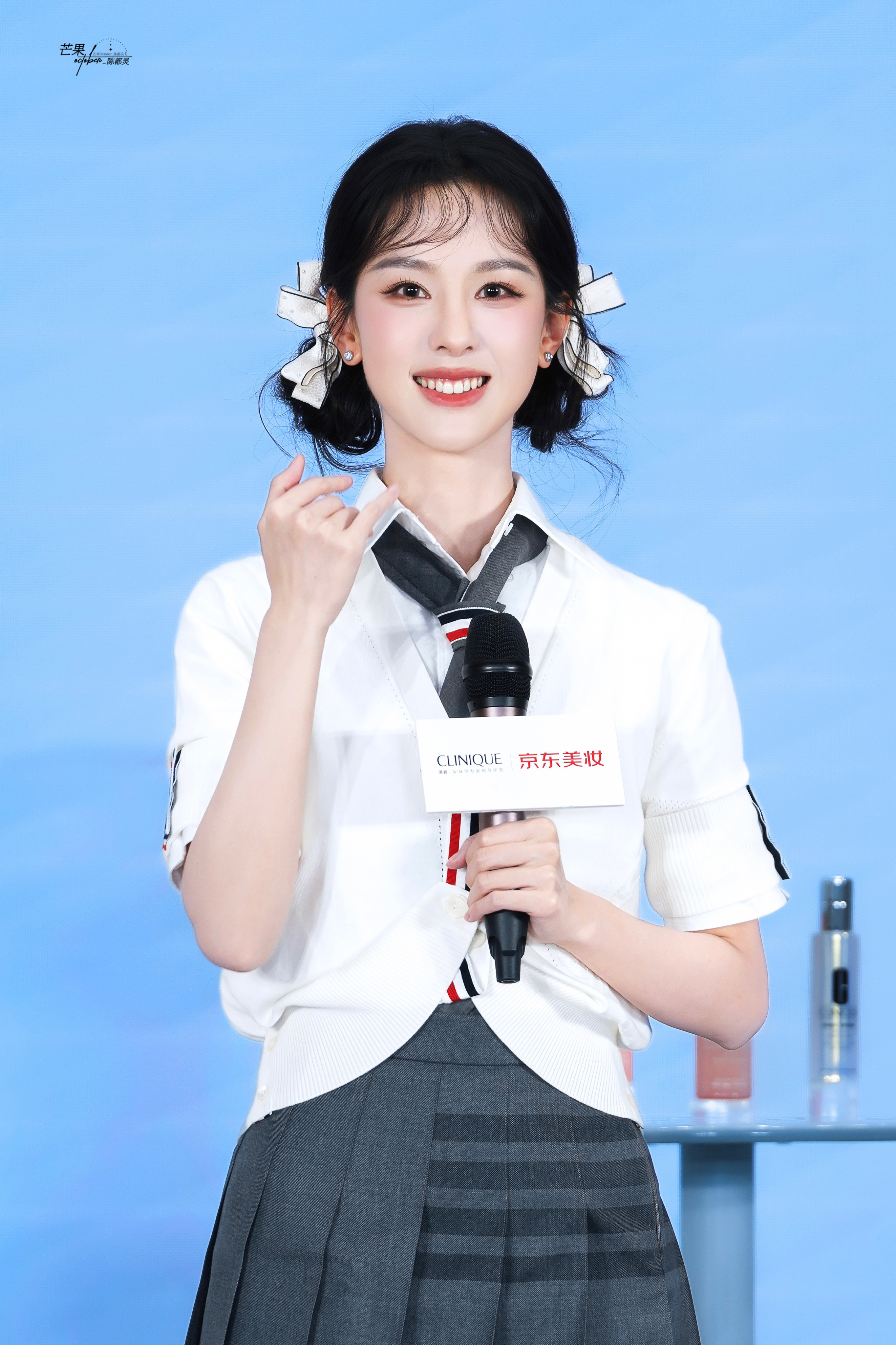 陈都灵是把青春揉进眉眼的明媚。