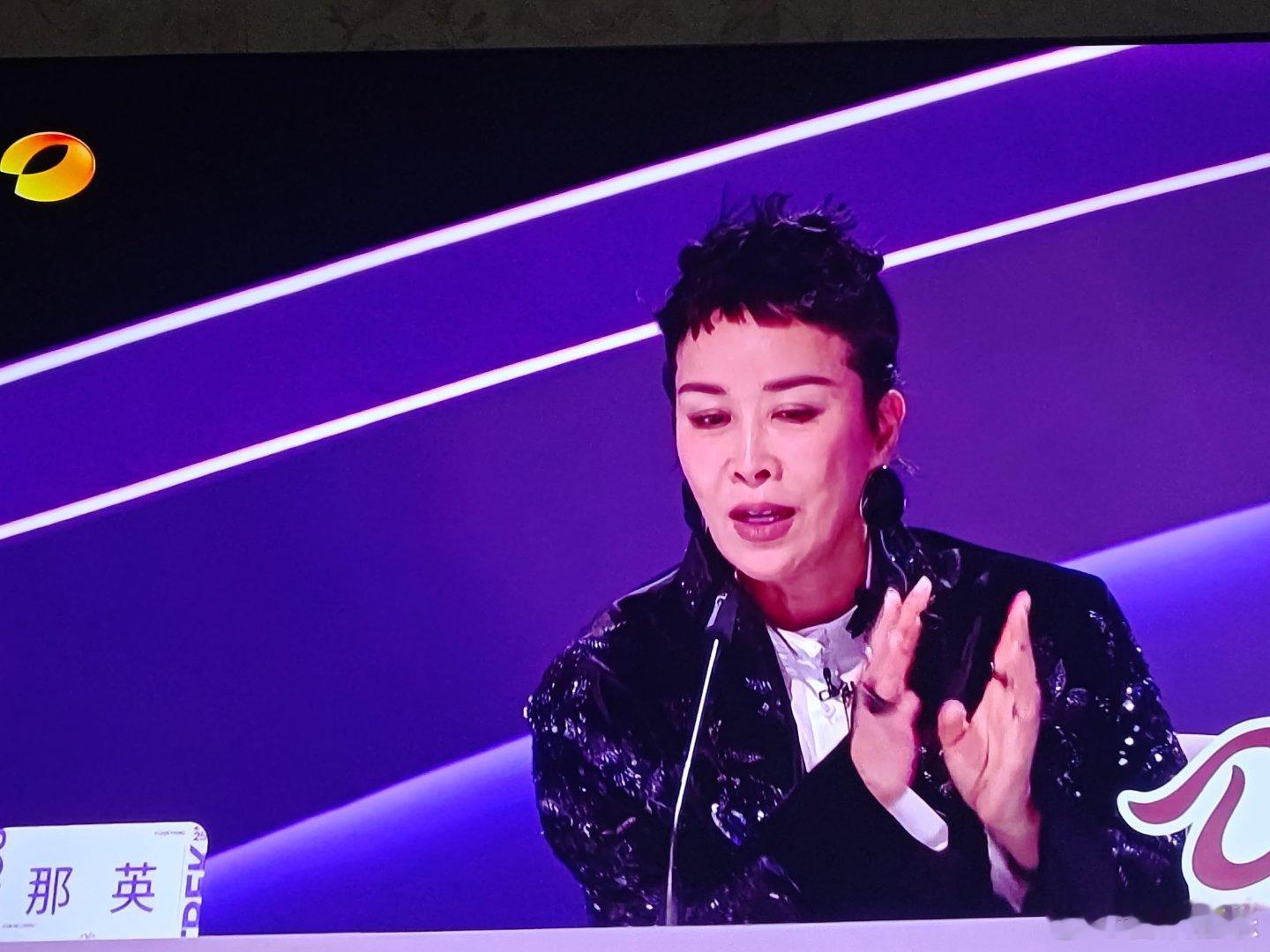 现在真是什么都审美疲劳遭遇缩水，选秀节目也没了十几年前的热度，都不在周五播只能去