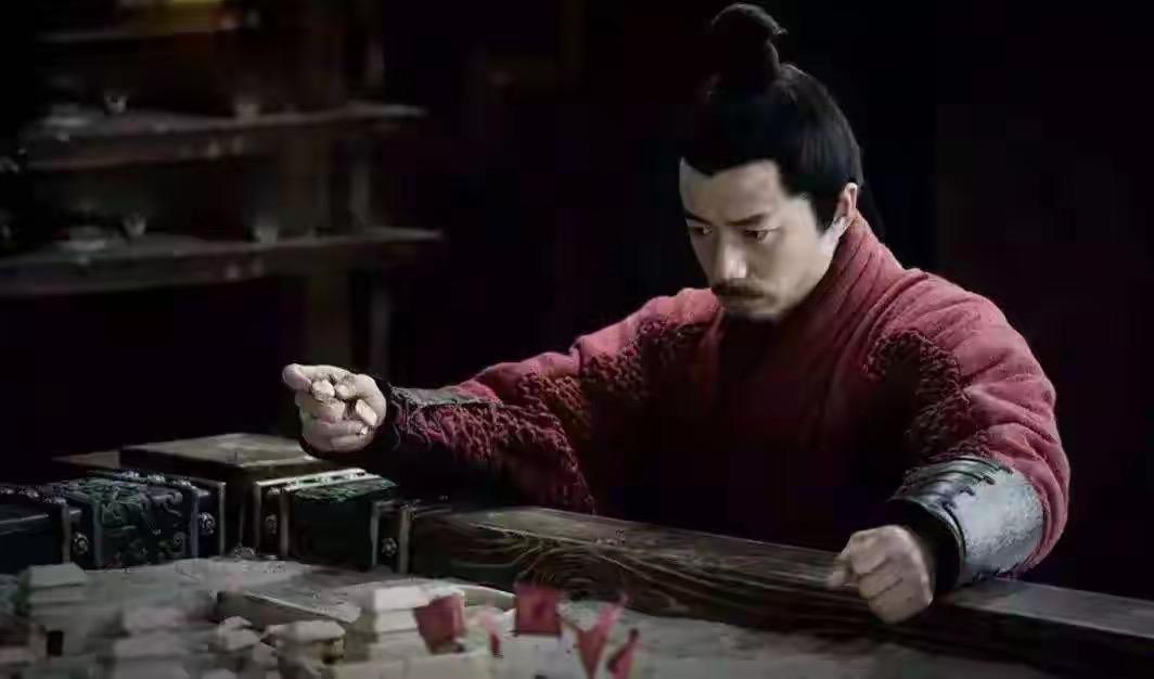 为什么韩信在功臣表中排名这么低？我党建国前的干部，大抵可分三个层次：老红