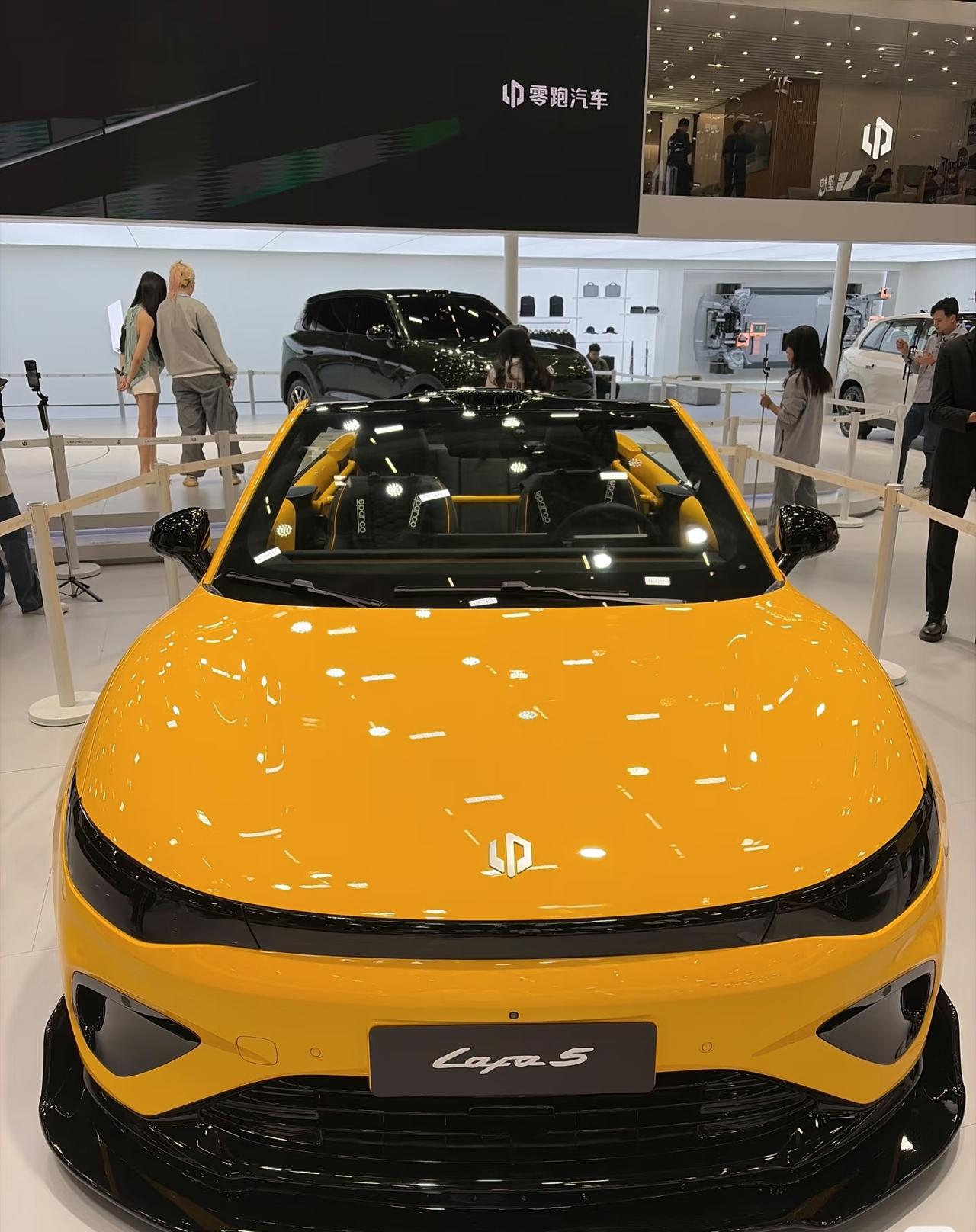 这是赤裸裸的真实现状！10月份，新势力销量前三名出炉了第一名零跑汽车：交付量7