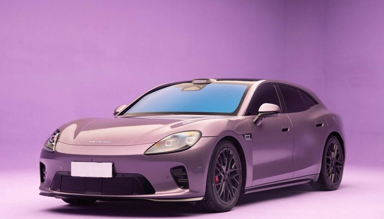 启境GT7预售价21.99万起？刚刷到启境GT7的预售消息，21.99万起。广汽