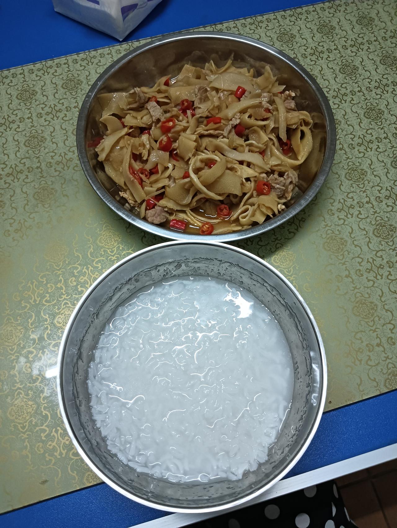 女人到了40岁还有结婚的必要吗？什么样的人都有。有人叫你结婚，有人叫你不结婚。但