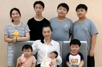 2006年，一个打工妹嫁给北大的高材生后，就给丈夫使劲生孩子，连续要了7个孩子，