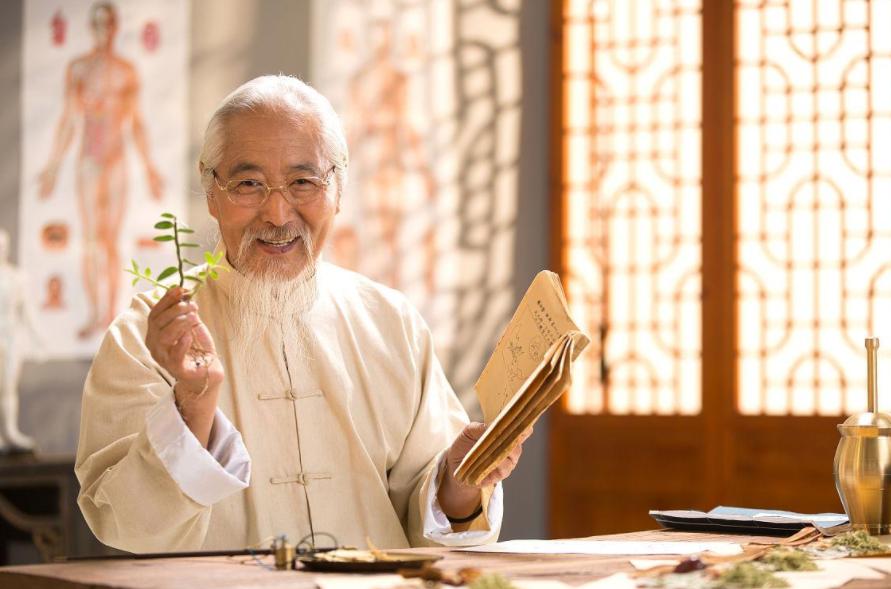 凡胃强脾弱者,先清再补;脾强胃弱者,先通再补,牢记这两个思路错补一口汤,脾胃难