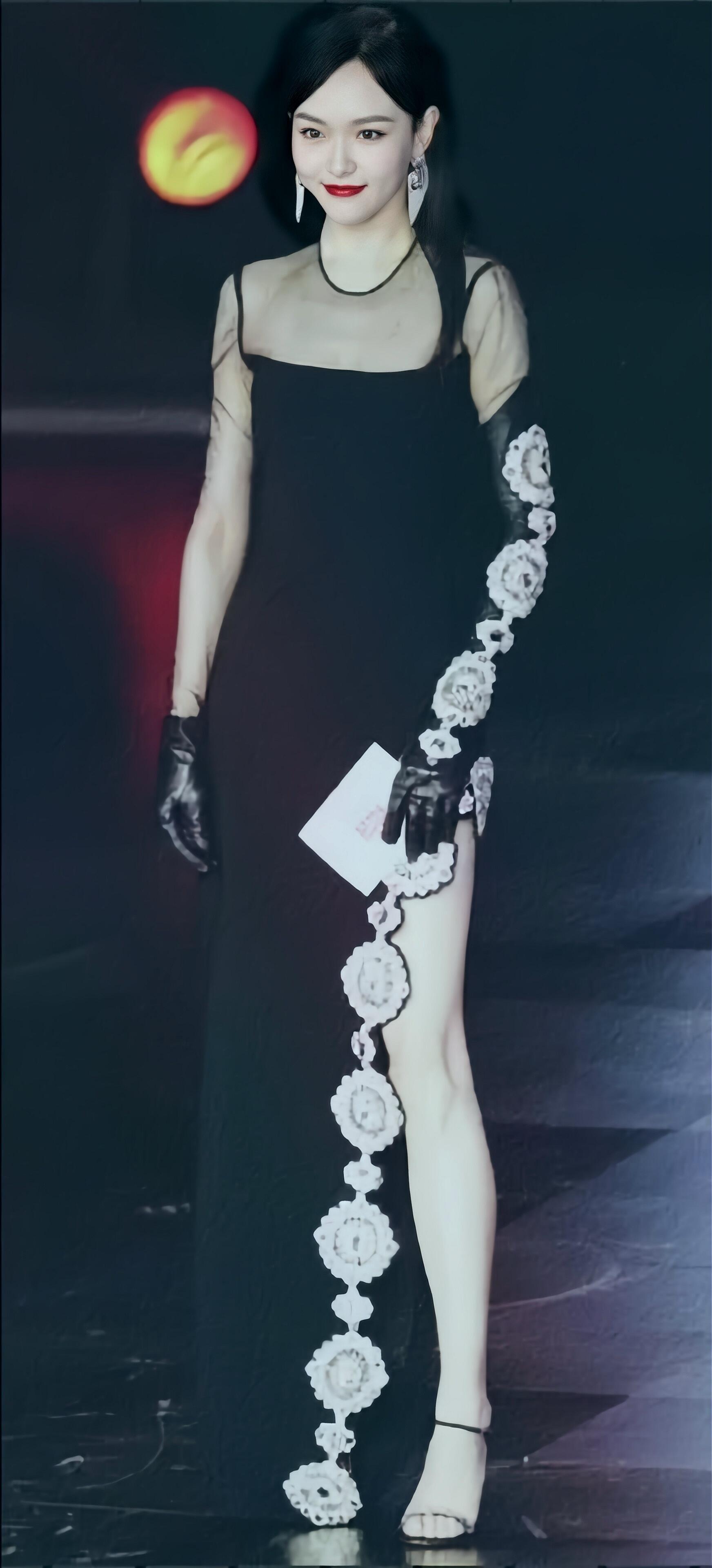 唐嫣大长腿太棒了