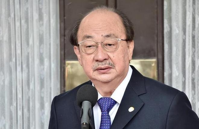 集体摆烂！绿营22人缺席投票，赖清德变脸装温和，全是政治表演台立法机构投票