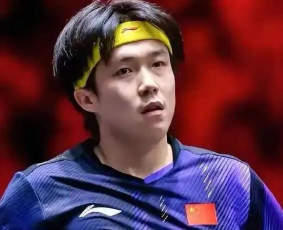 王楚钦归国第一件事不是休息！300万驰援广西灾区这才是中国顶流娱乐