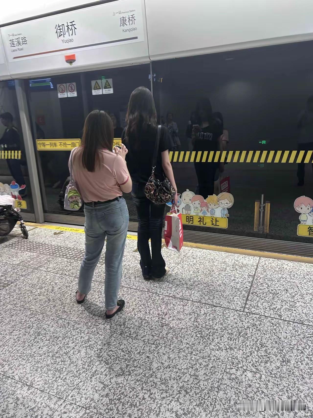 地铁随拍
