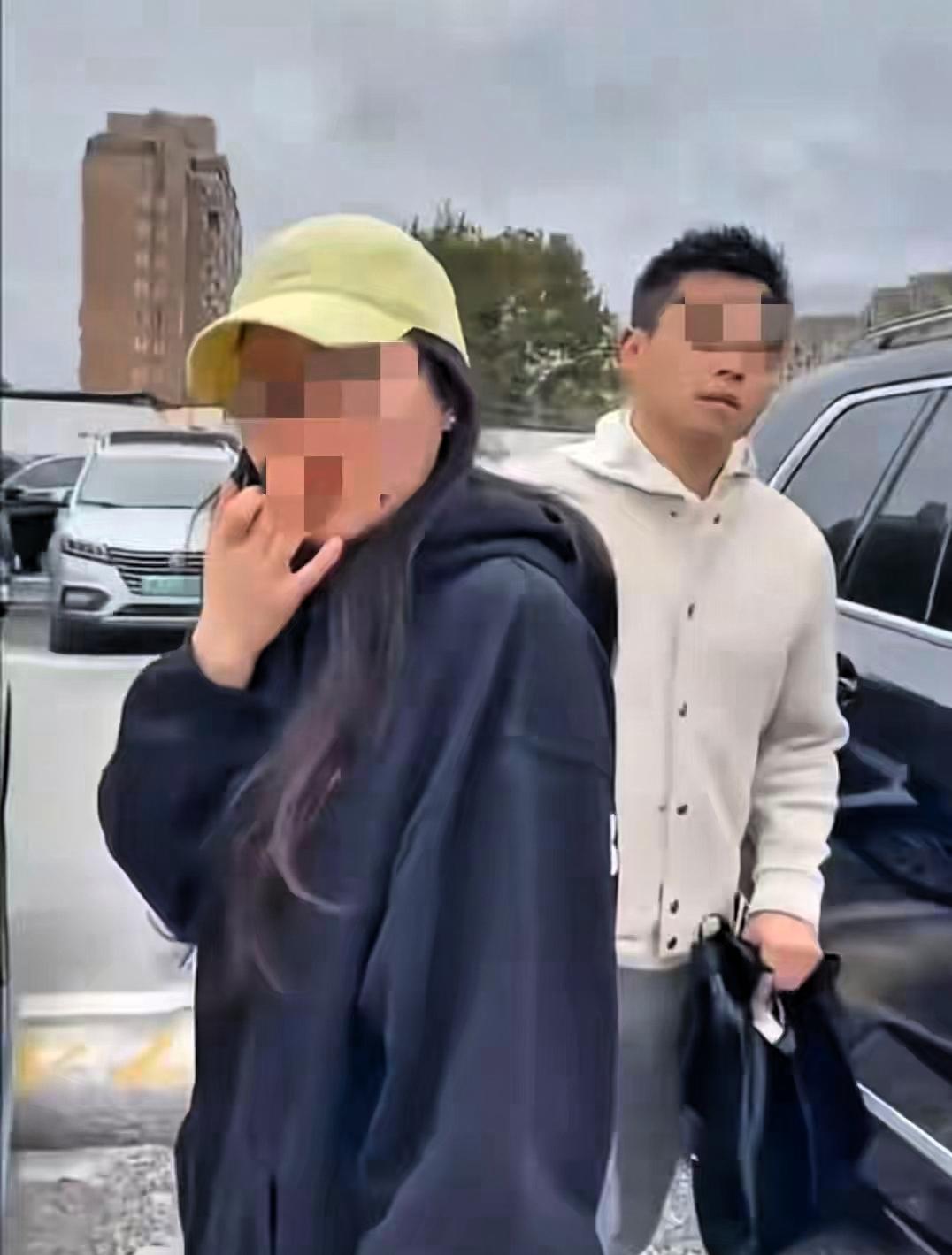 炸裂！女子在医院抓到老公带小三产检，正脸曝光，身份被扒不简单上海一妇婴停车