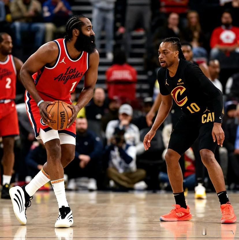 哈登换加兰，多方共赢的交易！1，对哈登来说，快船已明确休赛期不会给大合同续约