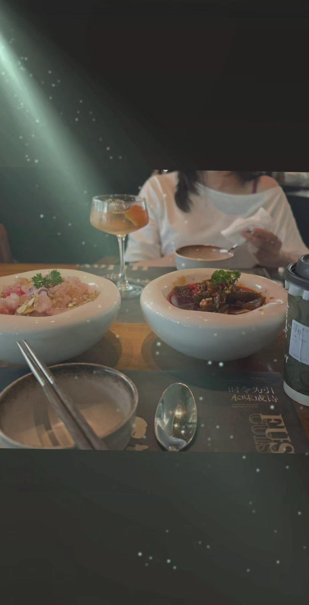 酒好不好喝，全看对面坐的是谁。真正的酒逢知己，从来都不是桌上的菜有多丰盛，而是对