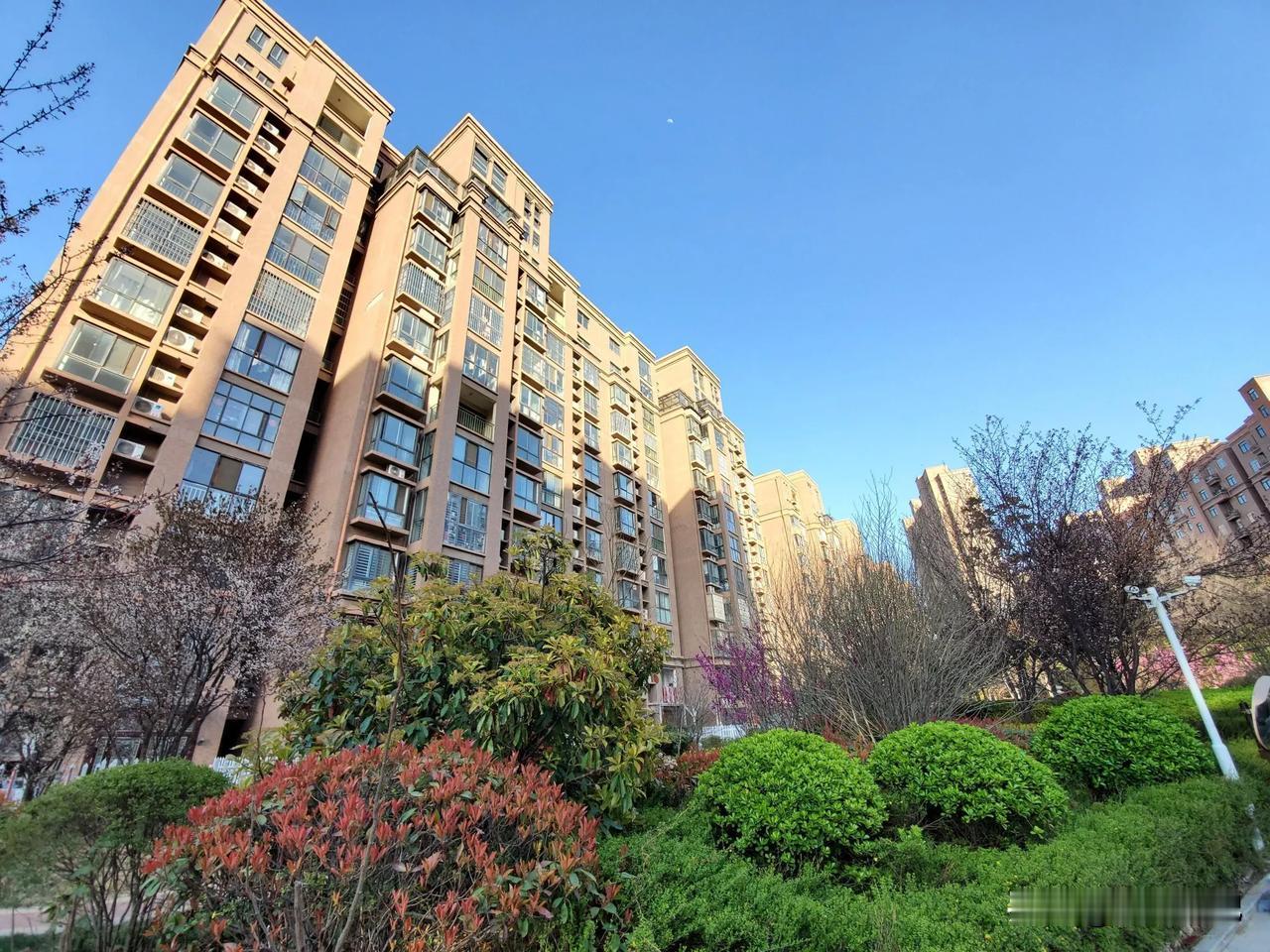 月供6500扛不住了！想卖房却傻了眼每月雷打不动的6500房贷，压得我快喘